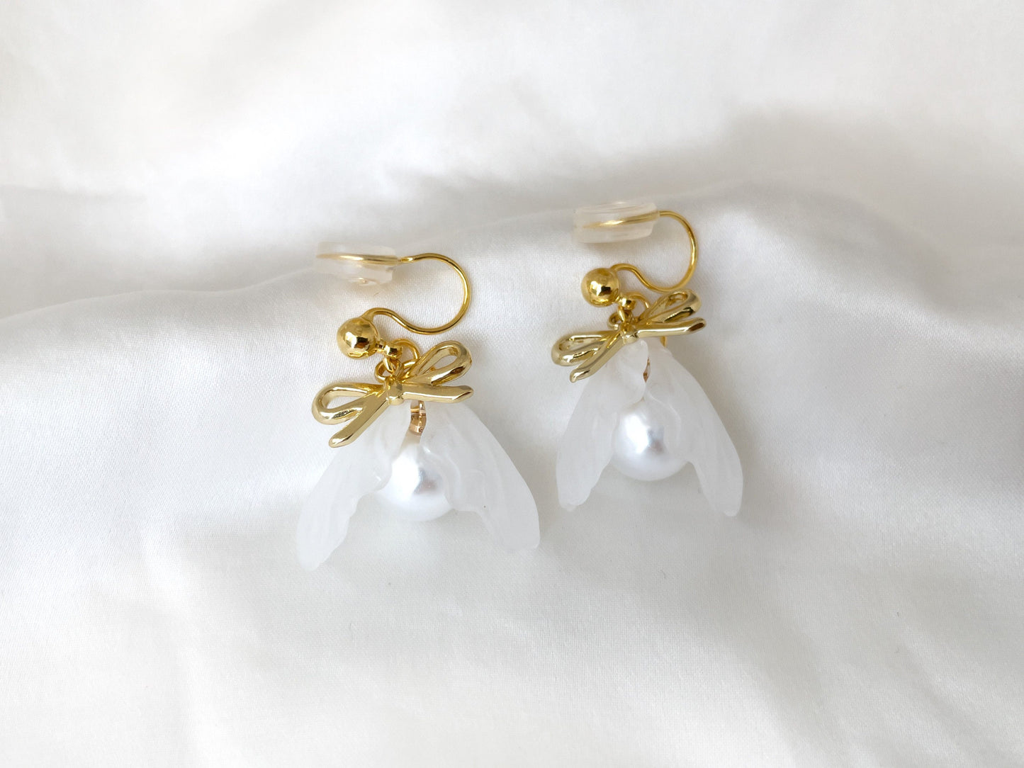 Snowdrop Flower Clip on Earrings