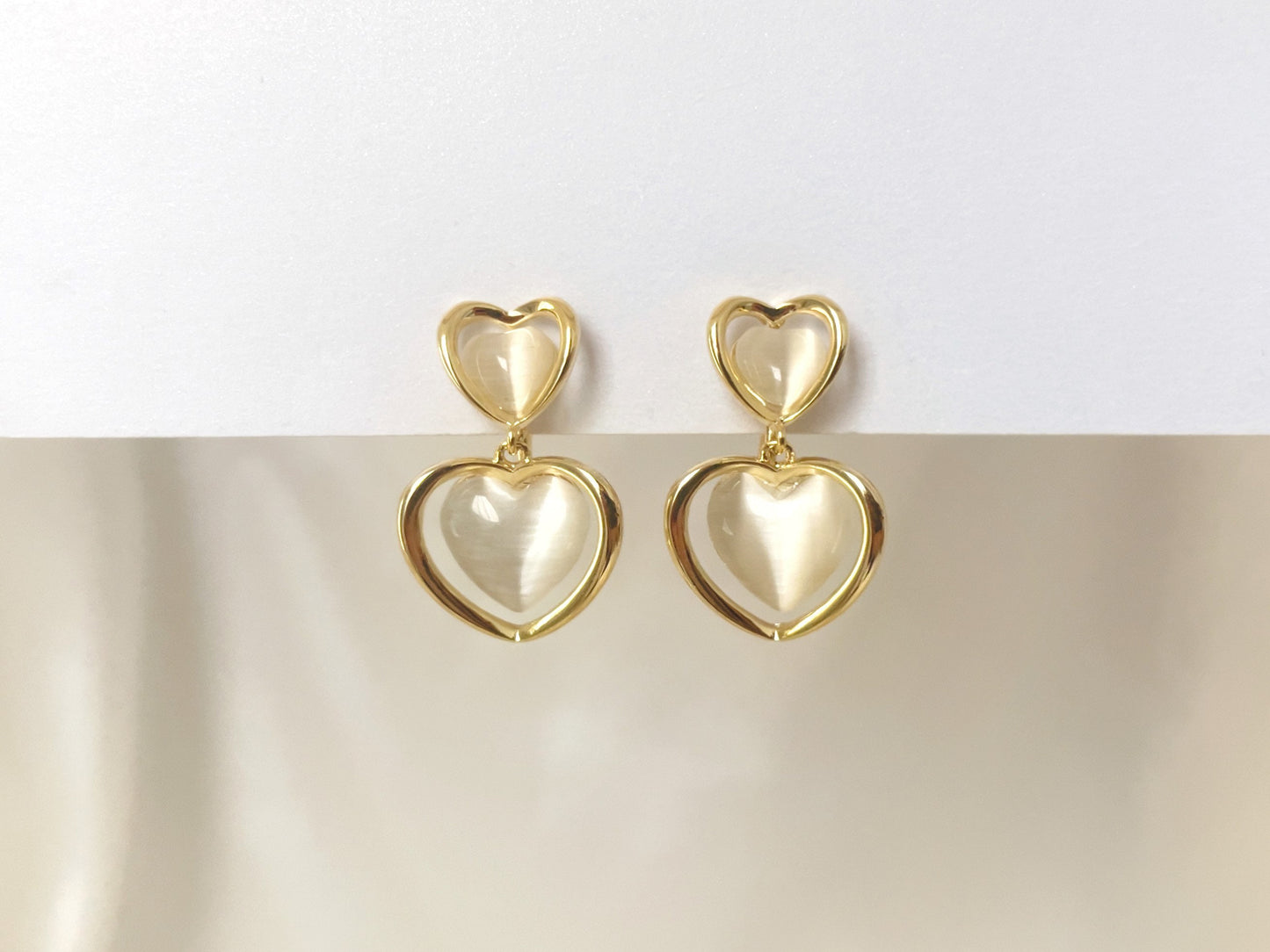 Dainty Cats Eye Heart Dangle Clip on Earrings