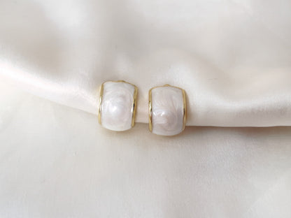 Minimalist Half Curve White Clip on Earrings