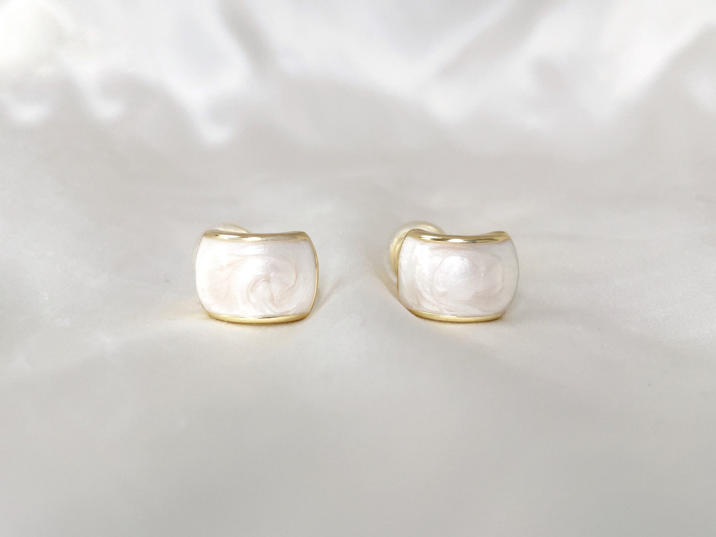 Minimalist Half Curve White Clip on Earrings