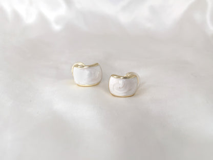 Minimalist Half Curve White Clip on Earrings