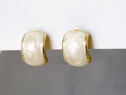 Minimalist Half Curve White Clip on Earrings