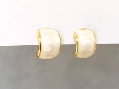 Minimalist Half Curve White Clip on Earrings