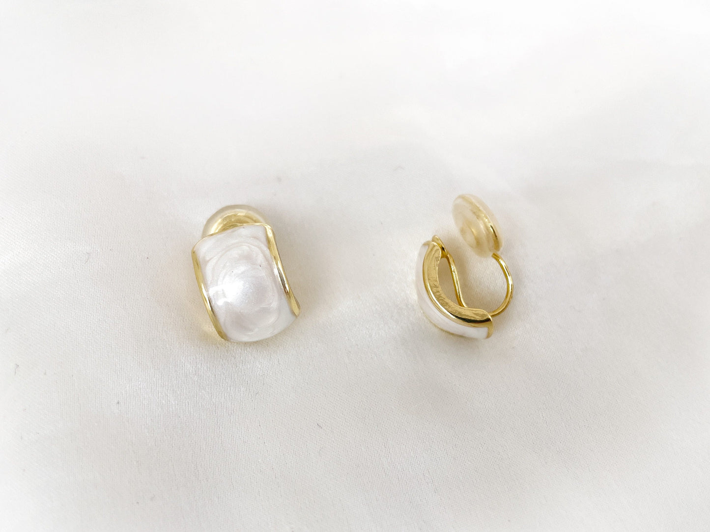 Minimalist Half Curve White Clip on Earrings