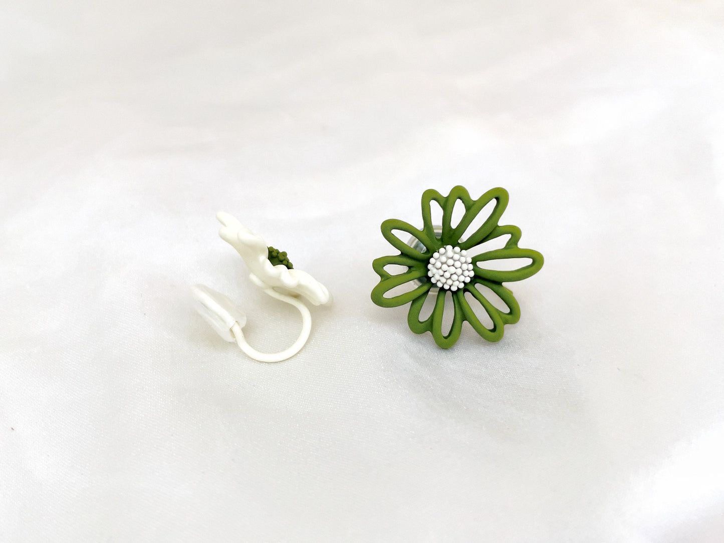 Mismatched Daisy Yellow/Green Flower Clip on Earrings
