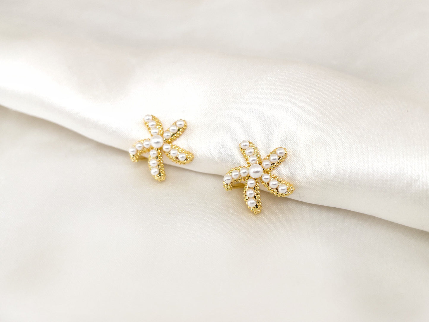 Pearl Starfish Gold Clip on Earrings