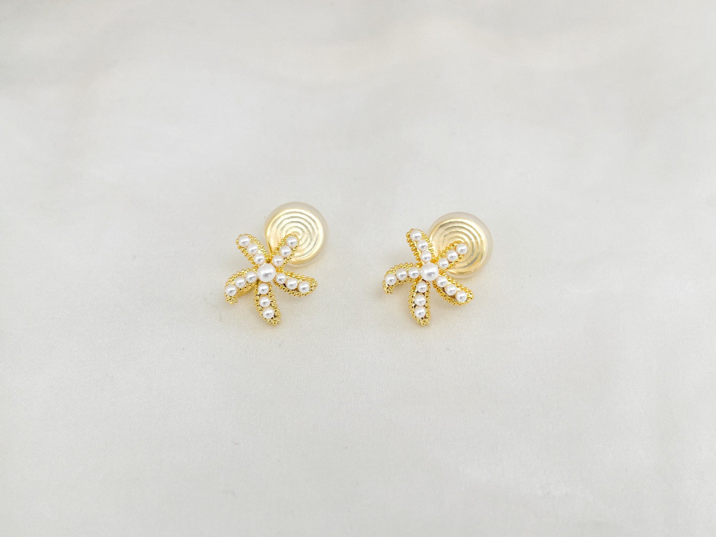 Pearl Starfish Gold Clip on Earrings