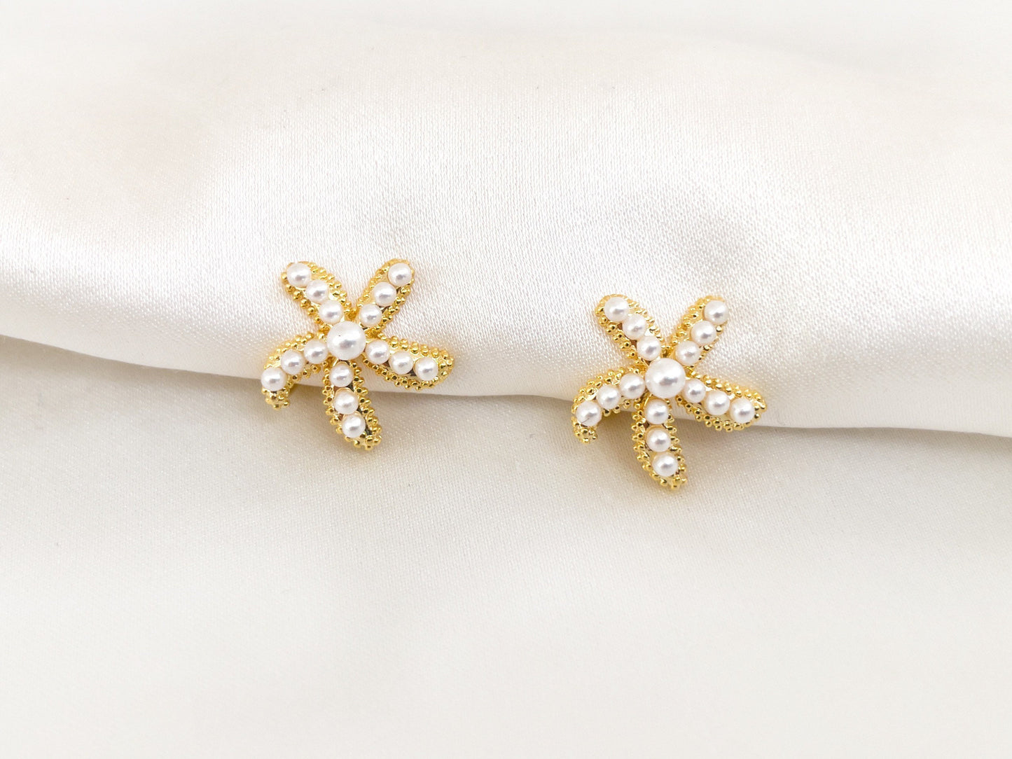 Pearl Starfish Gold Clip on Earrings