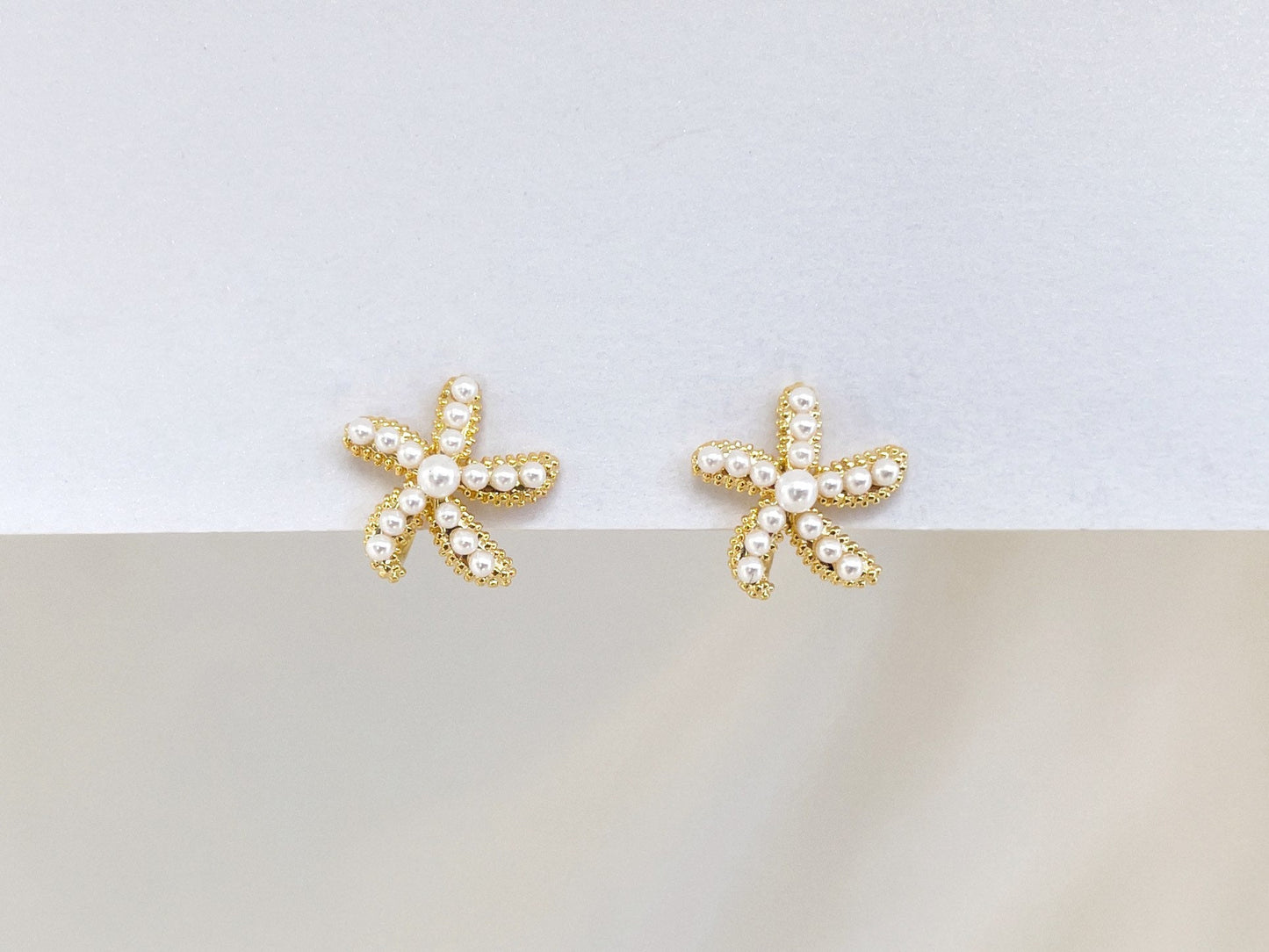 Pearl Starfish Gold Clip on Earrings