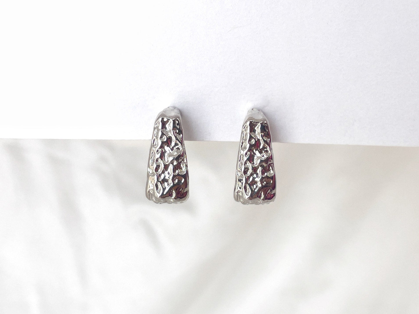 Textured Chunky Sliver Square Hoop Clip on Earrings
