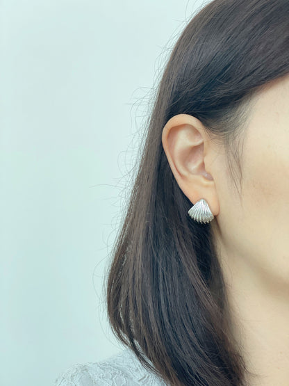 Silver/Gold Seashell Stud Clip on Earrings