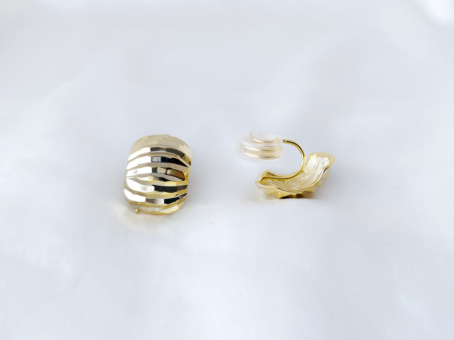 Gold/Sliver Chunky Textured Half Curve Clip on Earrings