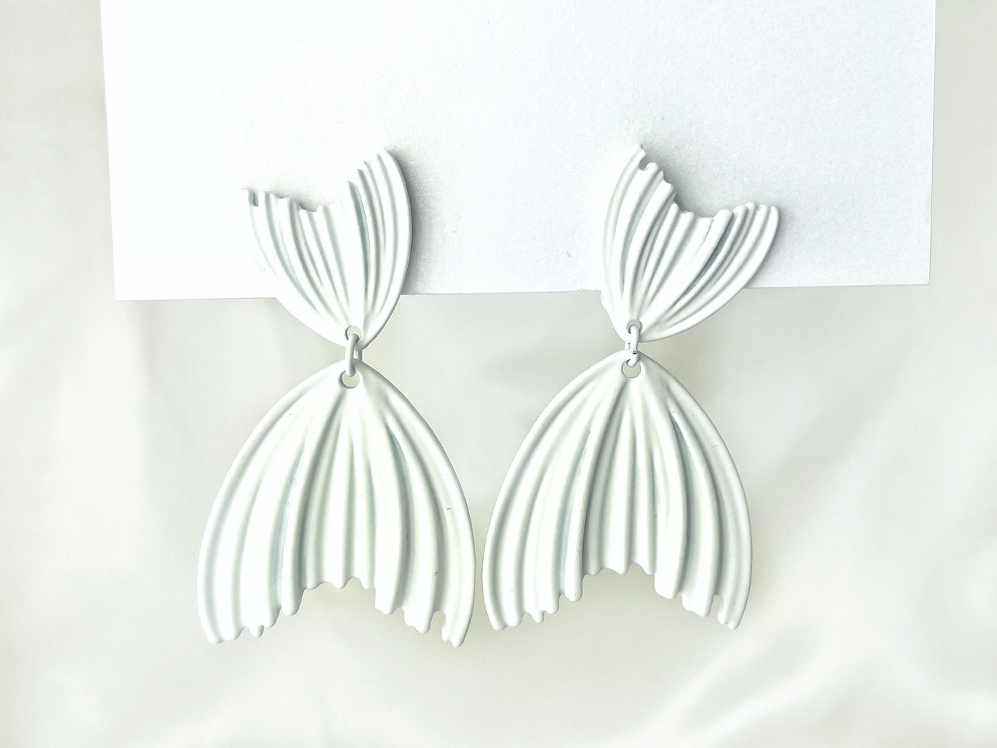 Matte Blue/White/Silver Tail Dangle Clip on Earrings