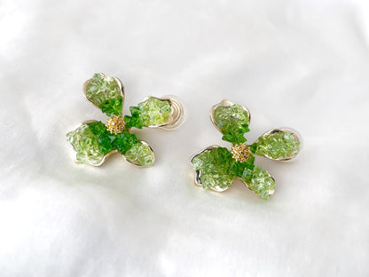 Sparkling green flower clip on earrings, Dainty crystal flower clip on studs, Delicate floral clip on earrings