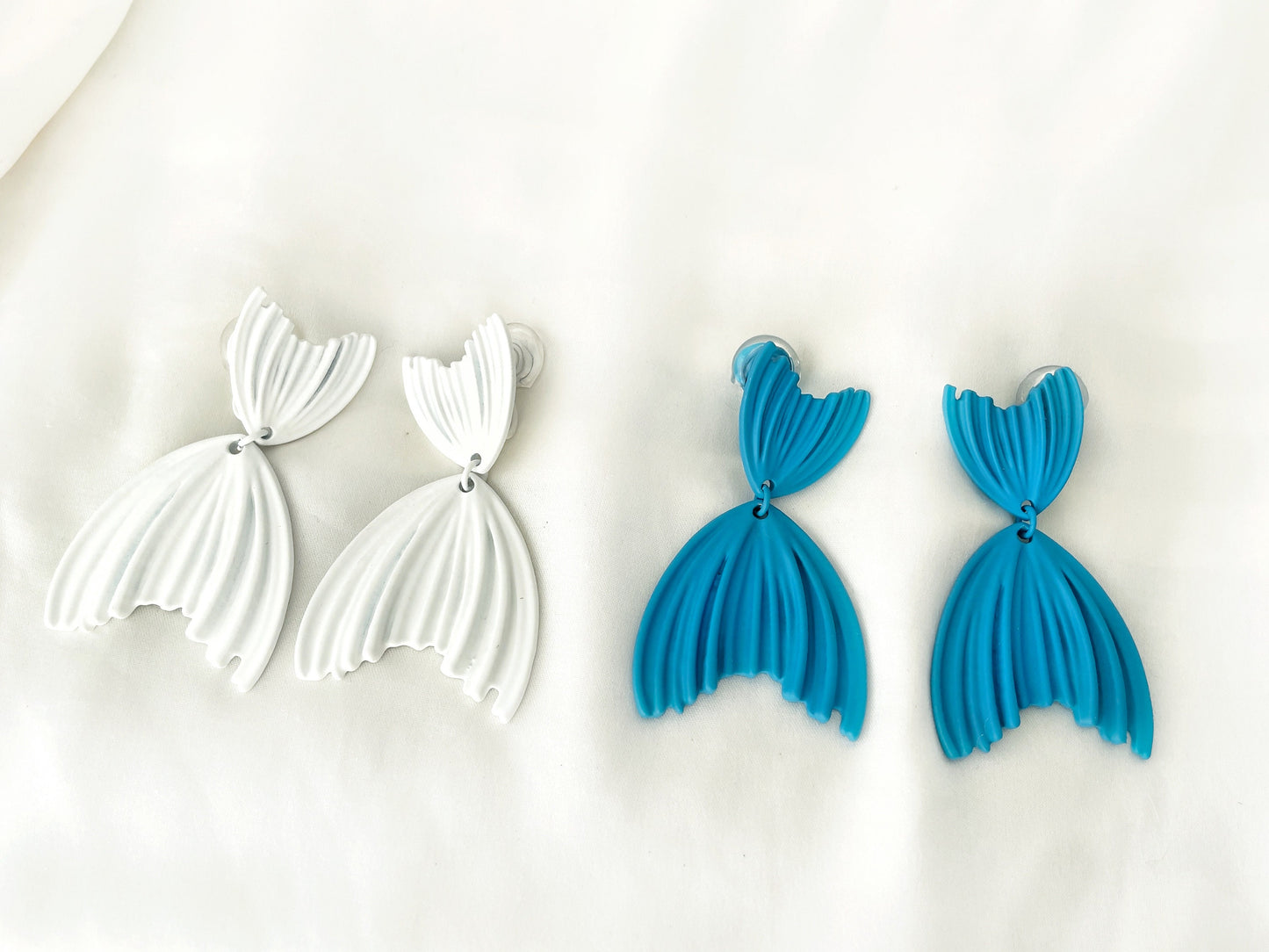Matte Blue/White/Silver Tail Dangle Clip on Earrings
