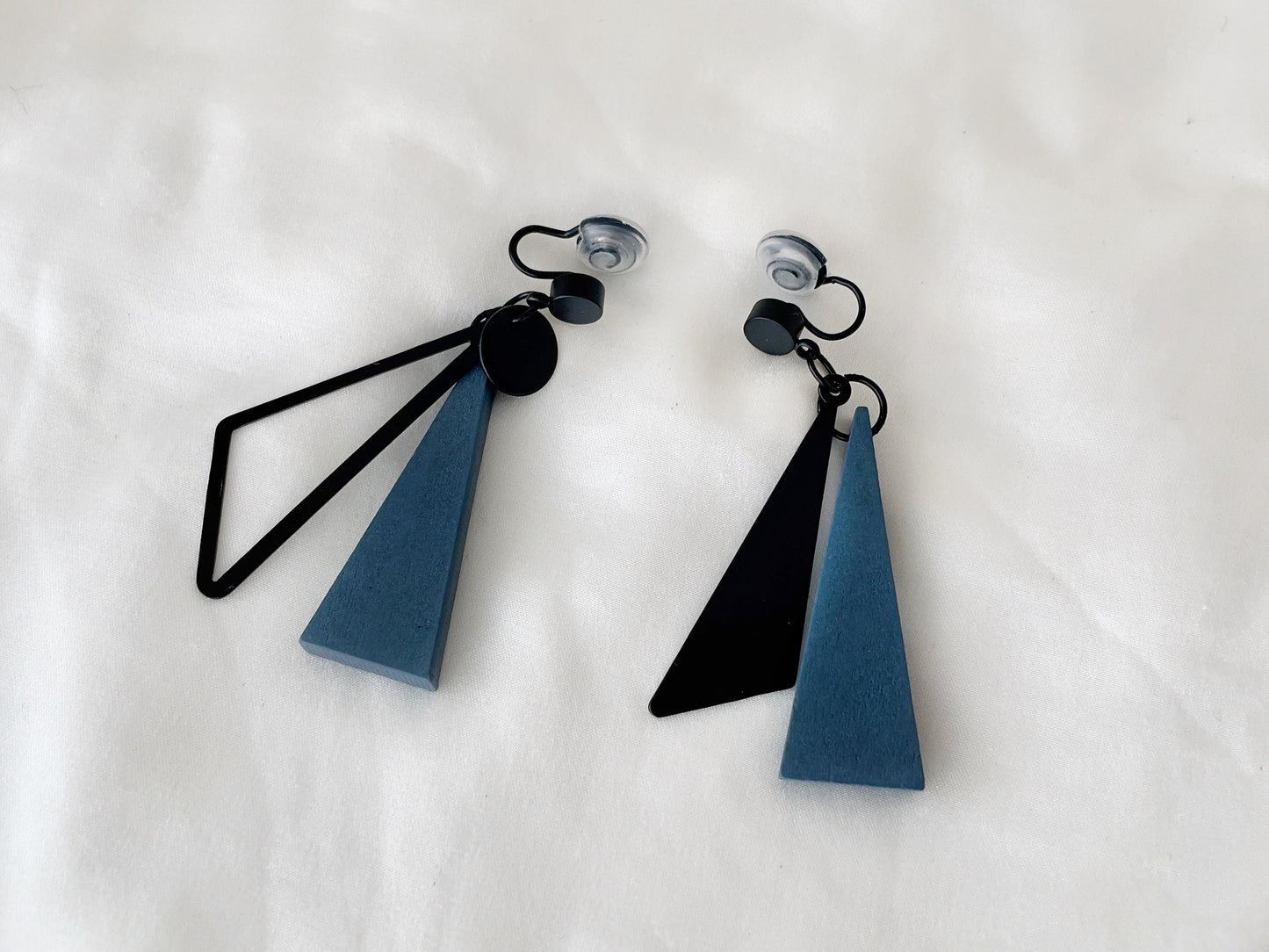 Mismatched Black and Navy Blue Triangle Clip on Earrings