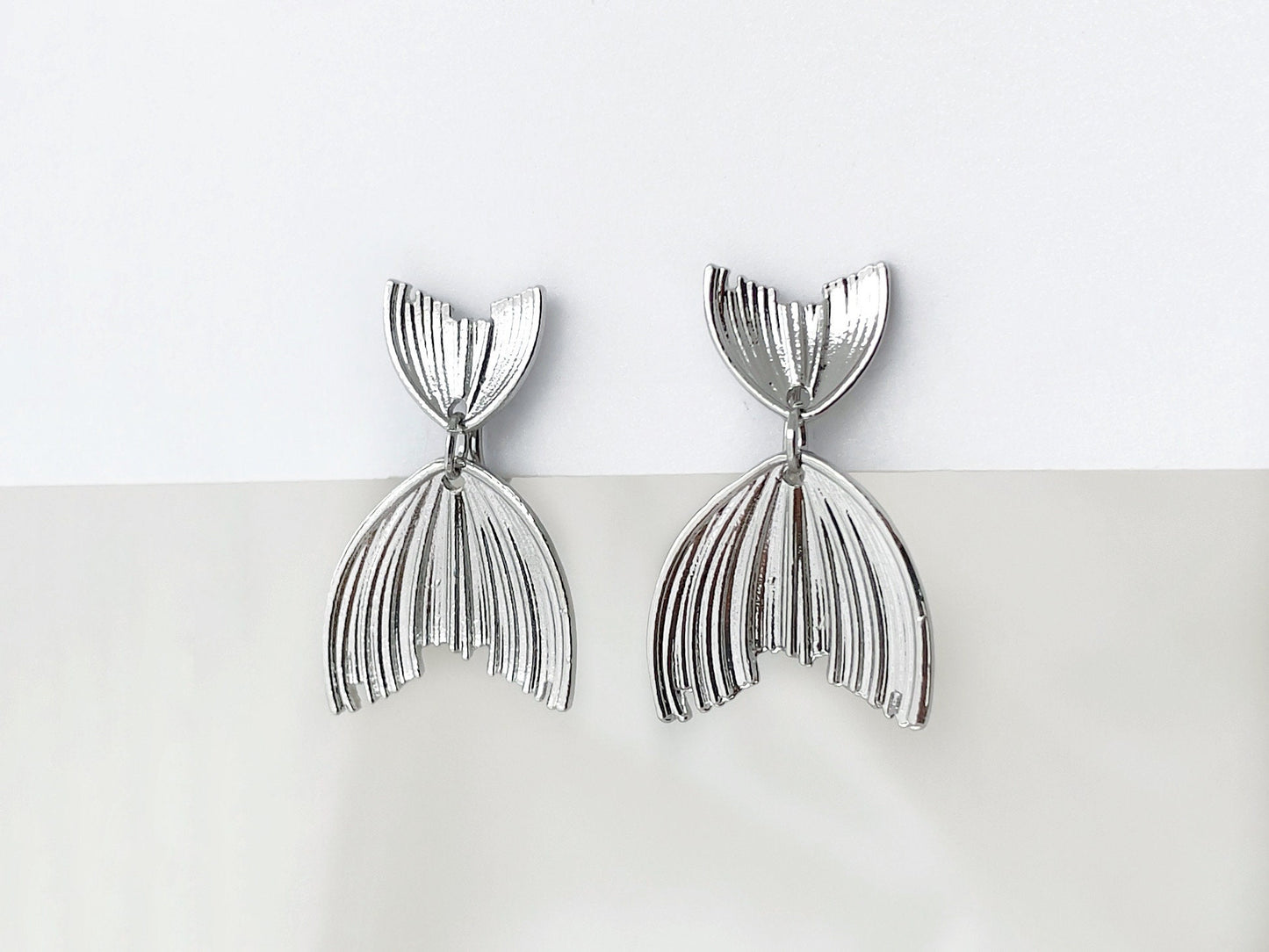 Matte Blue/White/Silver Tail Dangle Clip on Earrings