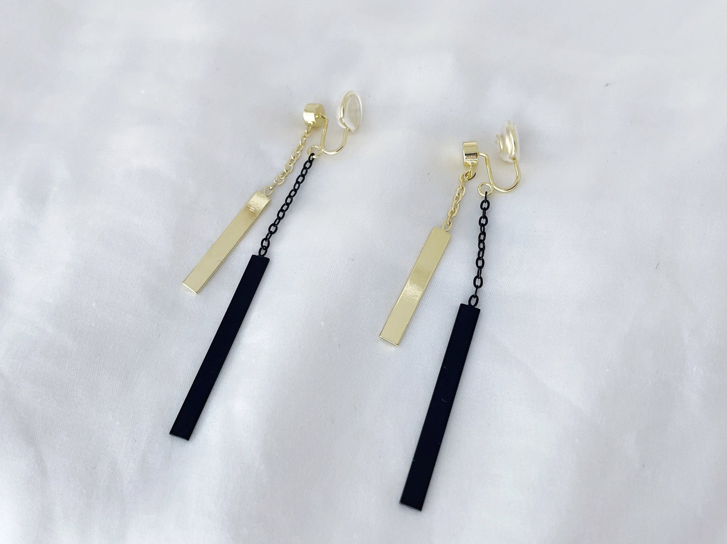 Minimalist Gold Black Chain Dangle Clip on Earrings